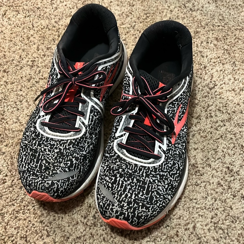 Brooks Womens Adrenaline 20 GTS XX size 11 - medium (B)